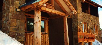 Ruca Pehuen Eco Lodge de Montaña