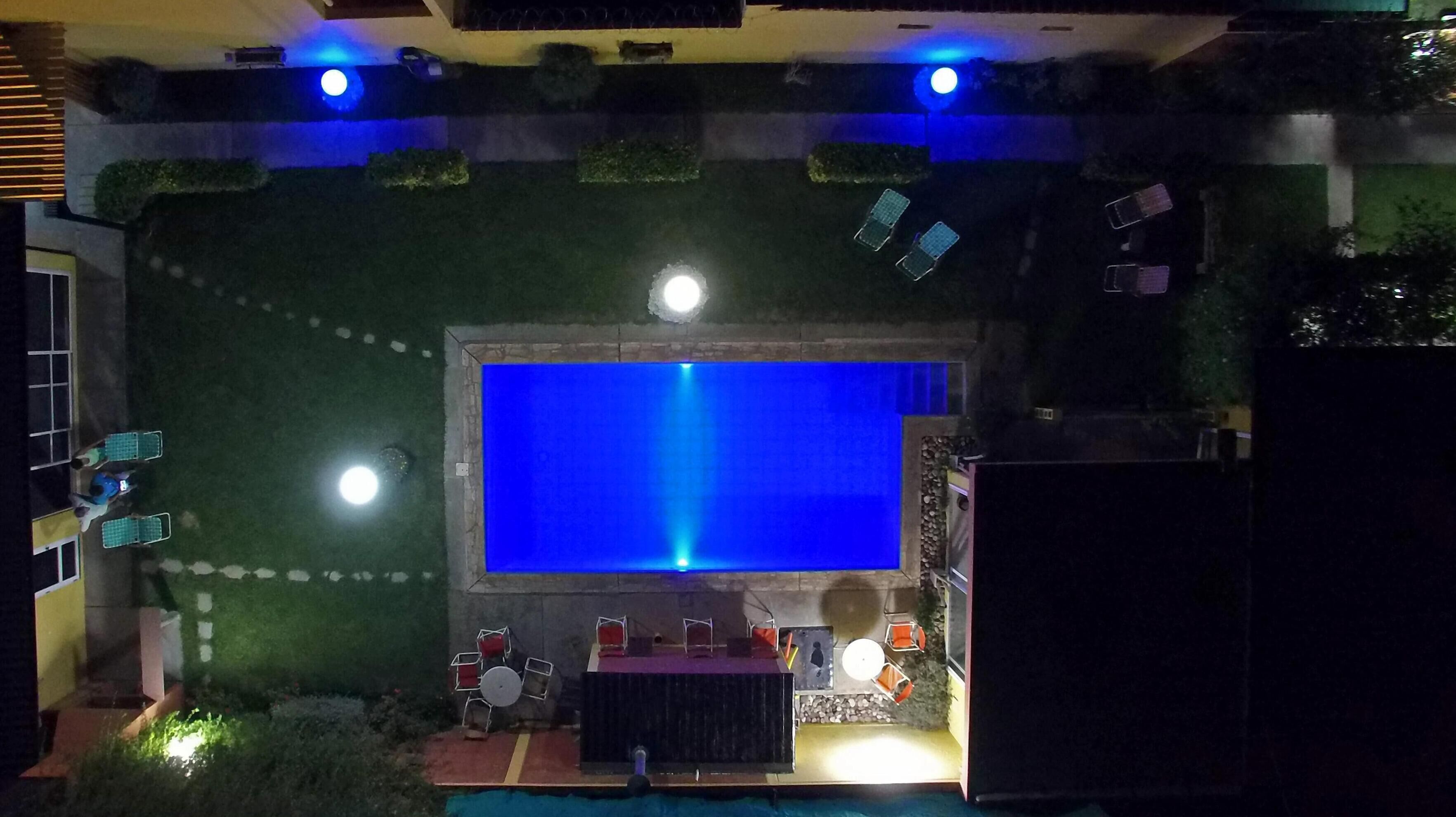 Piscine extérieure (ouverte en saison)