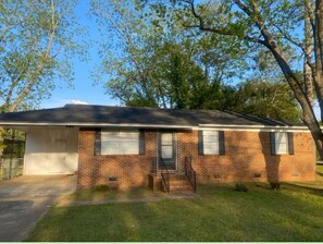 Exterior - The Retreat on Blakely Street (Cuthbert)