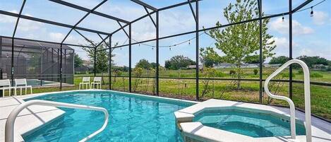 Piscine couverte, piscine chauffée