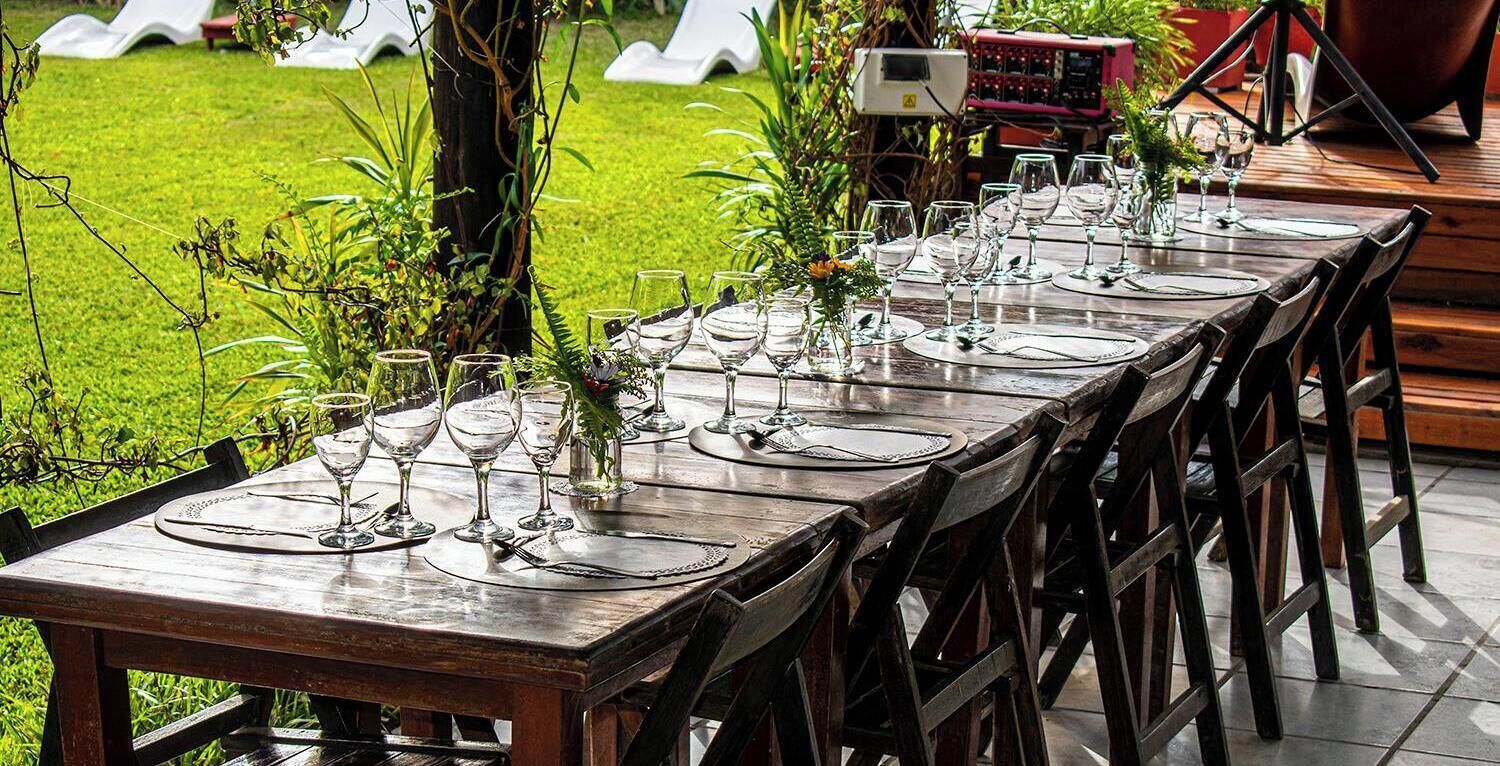 Outdoor dining