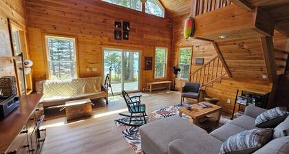 Schoodic Shores Retreat on a private peninsula 3 Beds 2.5 Baths