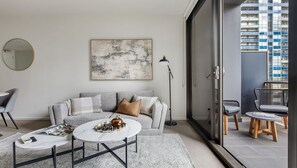 TV connectée, table de tennis de table