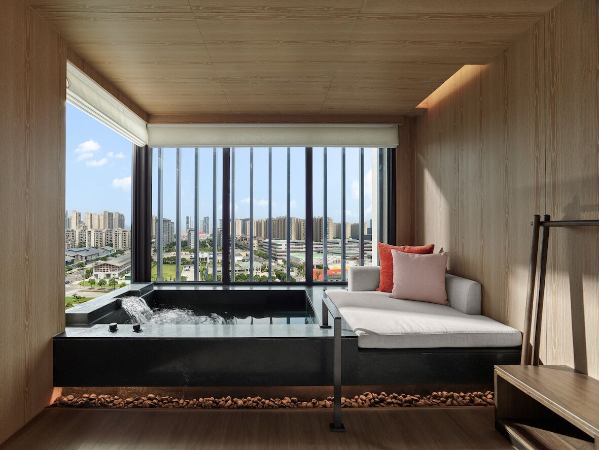 Ropa de cama de alta calidad, minibar y sistema de insonorización 