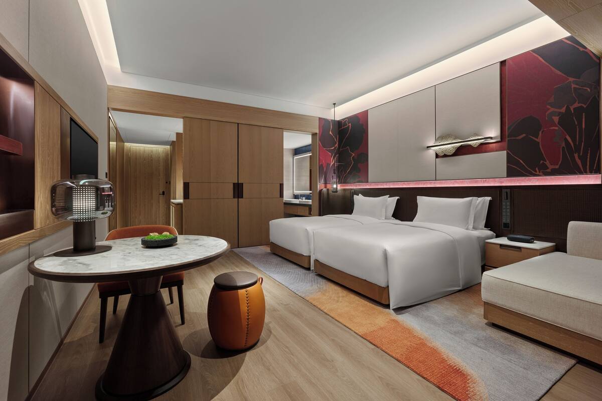 Family Twin Room (Xi He Onsen) | Peralatan tempat tidur premium, bar mini, meja