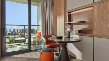 Premium bedding, minibar, soundproofing, free WiFi