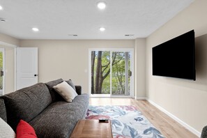 Living area - Lake Front Cottage in awesome Lake Ann, MI (Lake Ann)