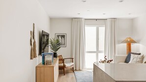 Unclassified image, 3 of 24, button - Tide House | Manhattan Beach - Unit B - Seaside w/ Parking (Manhattan Beach)