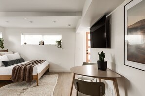 1 quarto, Wi-Fi de cortesia, roupa de cama