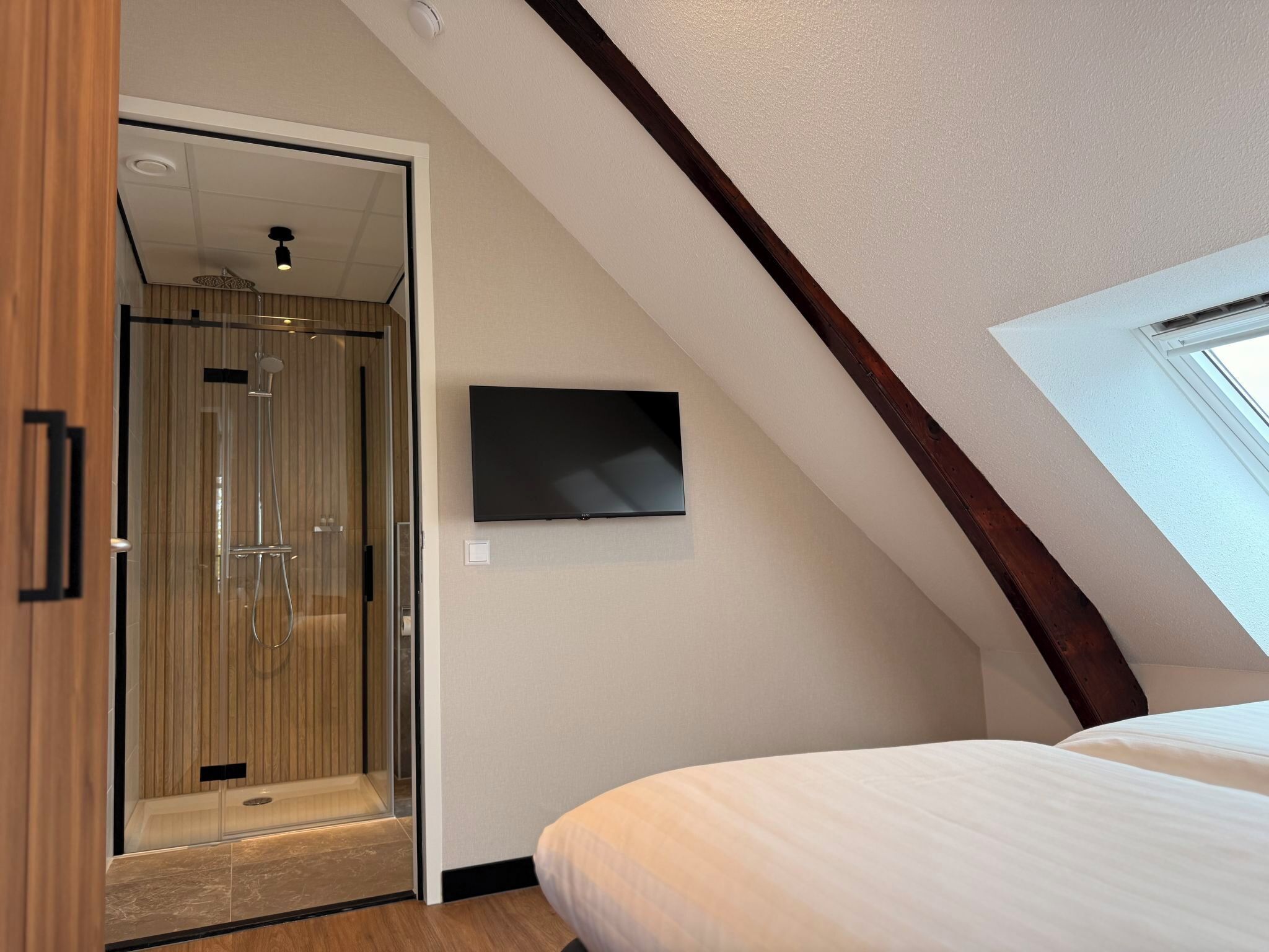 1 chambre, bureau, accès Internet