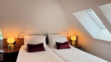 1 dormitori, escriptori i wifi