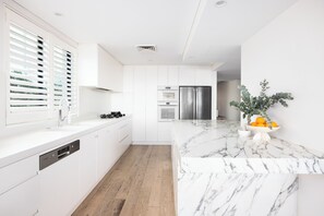 Fridge, microwave, oven, stovetop