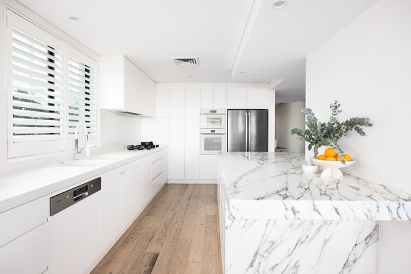 Fridge, microwave, oven, stovetop