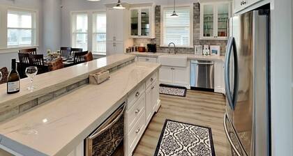 Tiki Retreat, Pool & Beach & Boat Ramp Access