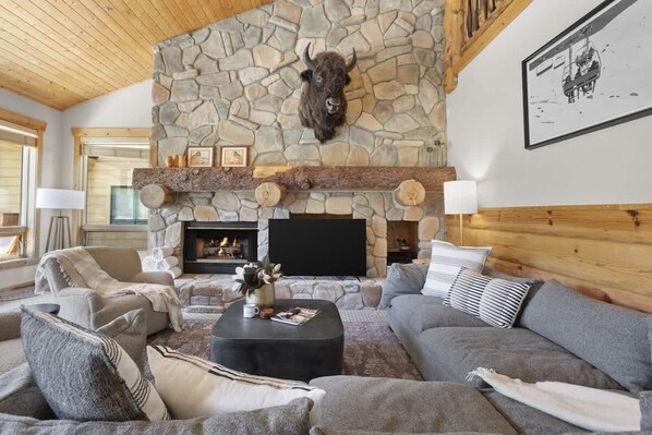 TV, fireplace, offices