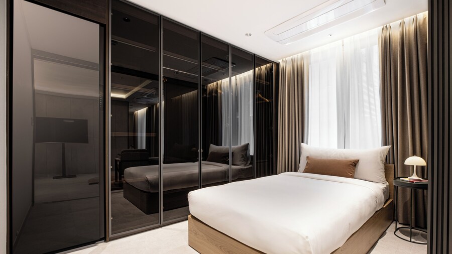 AC PALACE HOTEL AND RESIDENCE SEOUL GANGNAM