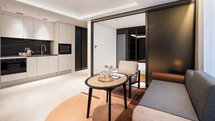 AC PALACE SEOUL GANGNAM