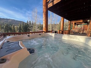 Outdoor spa tub - Hot Tub+Fire pit under the stars at Panguitch Lake (Garfield County)