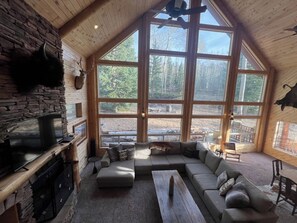 TV connectée, cheminée