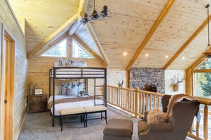 3 bedrooms, iron/ironing board, travel cot, free WiFi