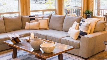 TV connectée, cheminée