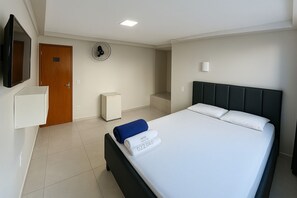 Twin Room | Free WiFi, bed sheets - Hotel veneza  (Ceilândia)