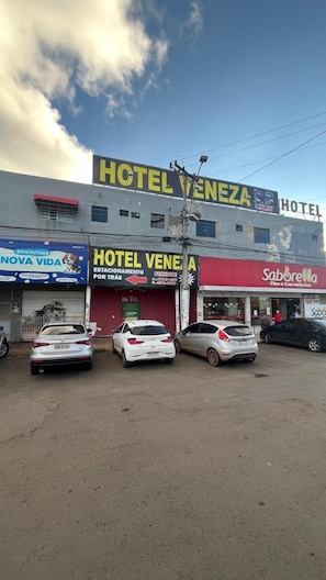 Front of property - Hotel veneza (Ceilândia)