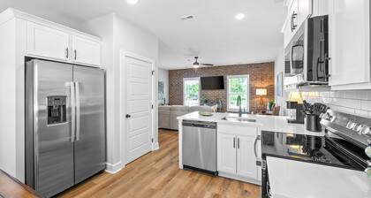 The Crash Pad at "The Spot" (281 Liberty Pkwy)