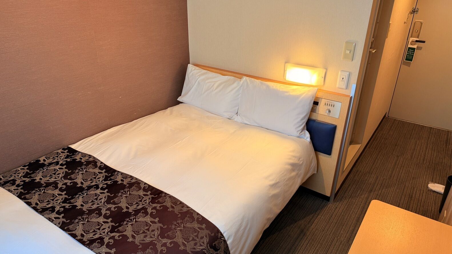 Down comforters, desk, laptop workspace, free WiFi