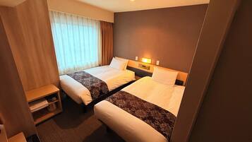 Down comforters, desk, laptop workspace, free WiFi