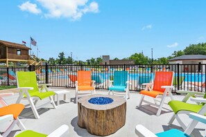 Indoor pool - Creekside 2BR Retreat | Indoor/Outdoor Pool, Gym & Free Show Tickets (Branson)