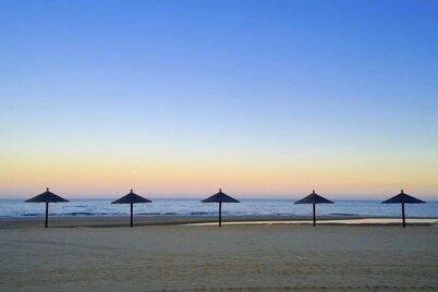 Changli Gold Coast Golden Bridge Holiday Hotel
