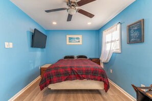 3 chambres, bureau, Wi-Fi, literie fournie