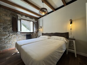 2 chambres, fer et planche à repasser, lit parapluie, Wi-Fi