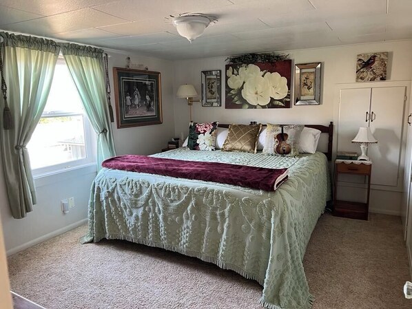 2 habitaciones, tabla de planchar con plancha y wifi gratis 