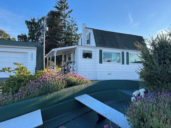 Property grounds - Sea You Soon Cottage, Port Angeles, WA (Port Angeles)