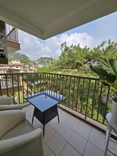 Where refined travel meets exceptional stays.