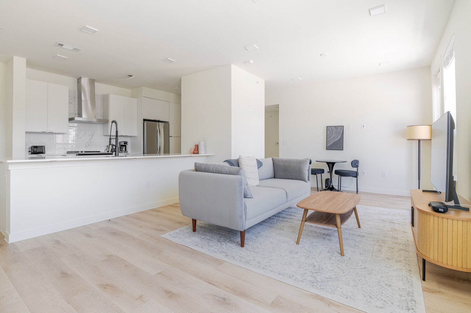 Fernseher, Stereoanlage