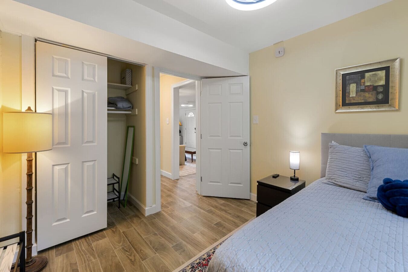 1 bedroom, desk, iron/ironing board, WiFi