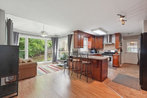 Modern Spacious Luxury Retreat in ATL With Pool