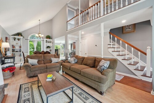 Modern Spacious Luxury Retreat in ATL With Pool