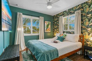 4 quartos, ferros/tábuas de passar roupa, berço de viagem