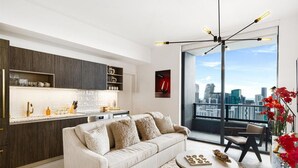 Unclassified image, 5 of 72, button - 4805 - Charming Penthouse w Views & Style, Pool & Gym in vibrant Miami (Miami)