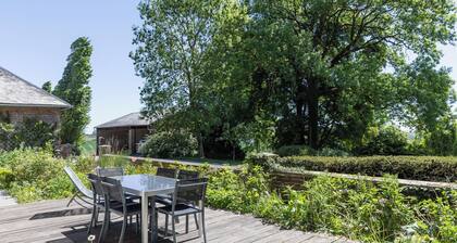 Charming country house 300m² 3 stars - 1400 m² park - games room