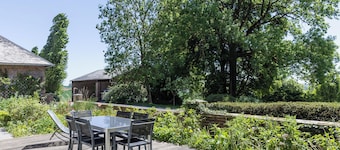 Charming country house 300m² 3 stars - 1400 m² park - games room
