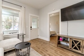 2 soverom, strykejern/-brett, wi-fi og sengetøy