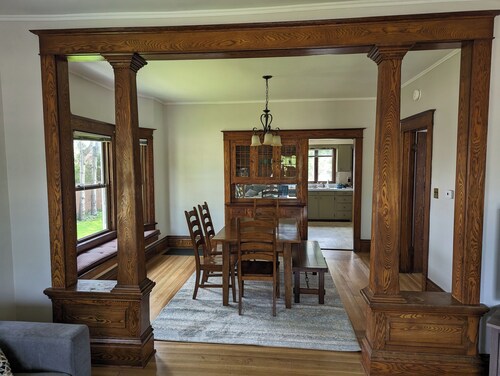 4-bed 2 bath home located in Downtown Grand Haven 