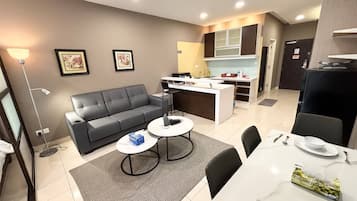 Deluxe Studio