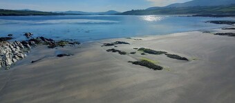 Seaside Retreat-2 Bed-Sleeps 4-Parking-Pets