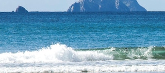 Seaside Retreat-2 Bed-Sleeps 4-Parking-Pets